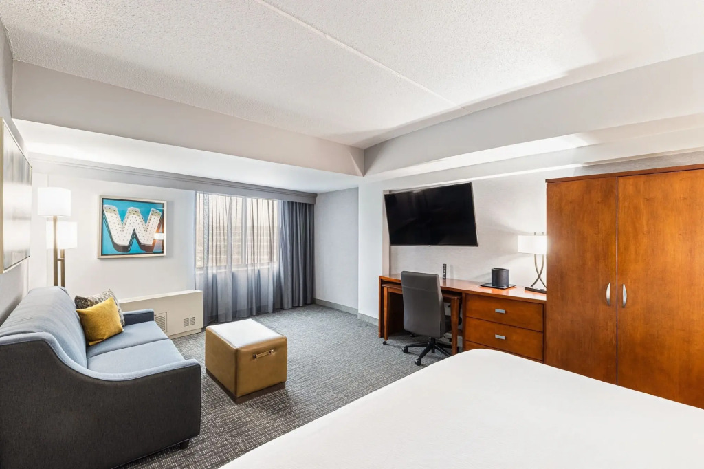 Courtyard by Marriott Boston Waltham