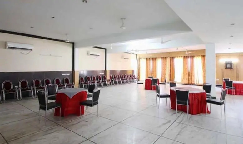 Hotel S.R Palace