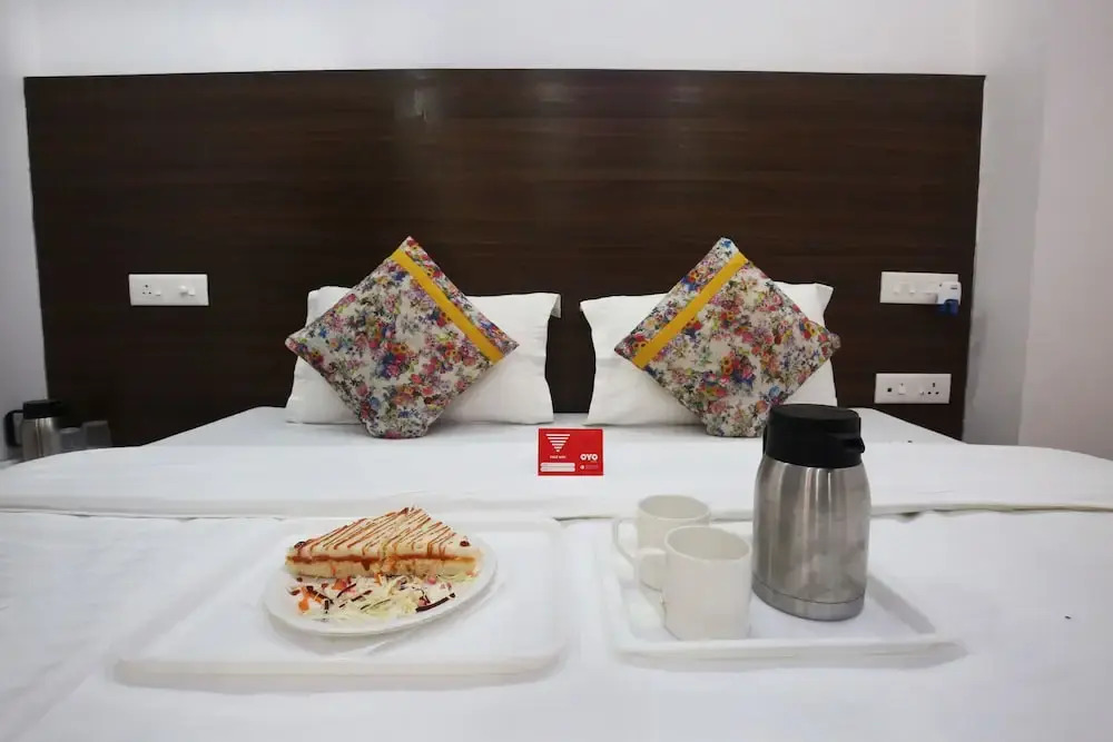 Starlet Prime by OYO Rooms