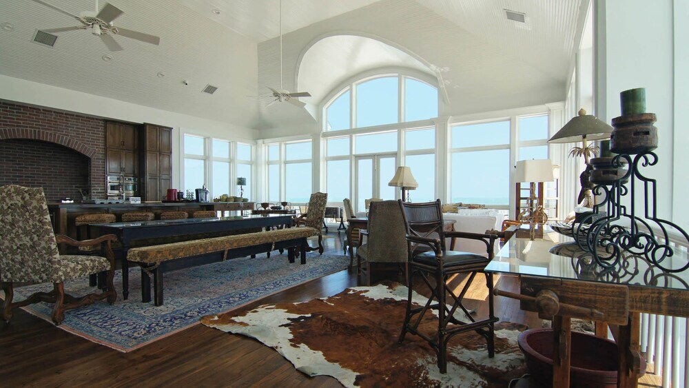 Skywalk Lodge