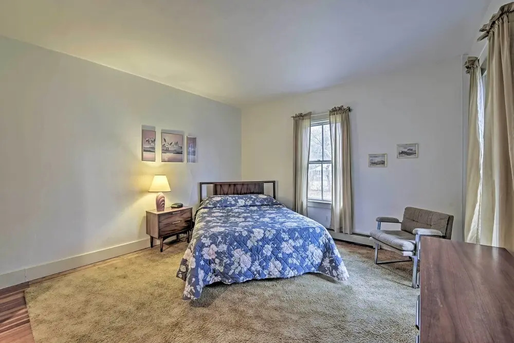 Easy Access to Beaches: Vineyard Haven House