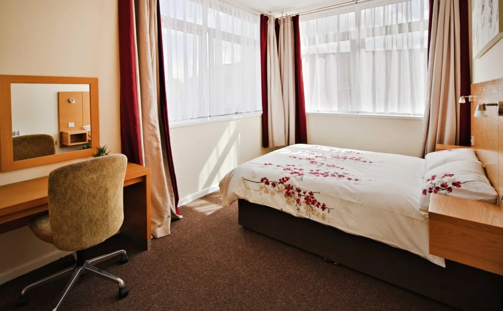 County Hall Apartment Hotel