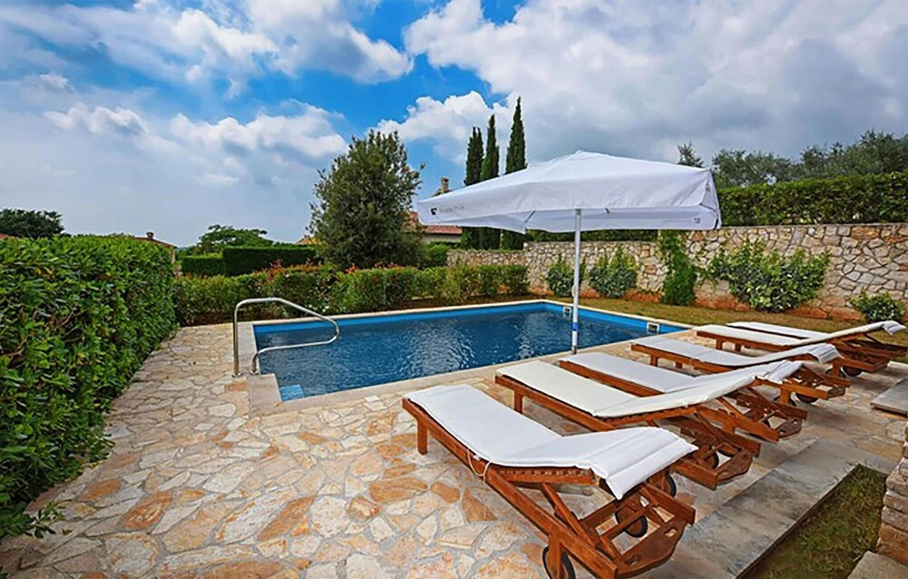 Beautiful Home in Sveti Lovrec With Outdoor Swimming Pool, Wifi and 3 Bedrooms