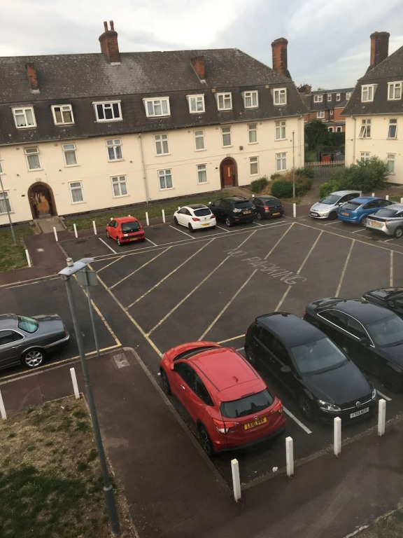 Beautiful 2-bed Apartment in Dagenham