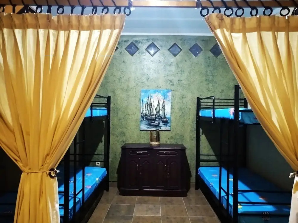 Bunk'd Backpackers Villa - Hostel