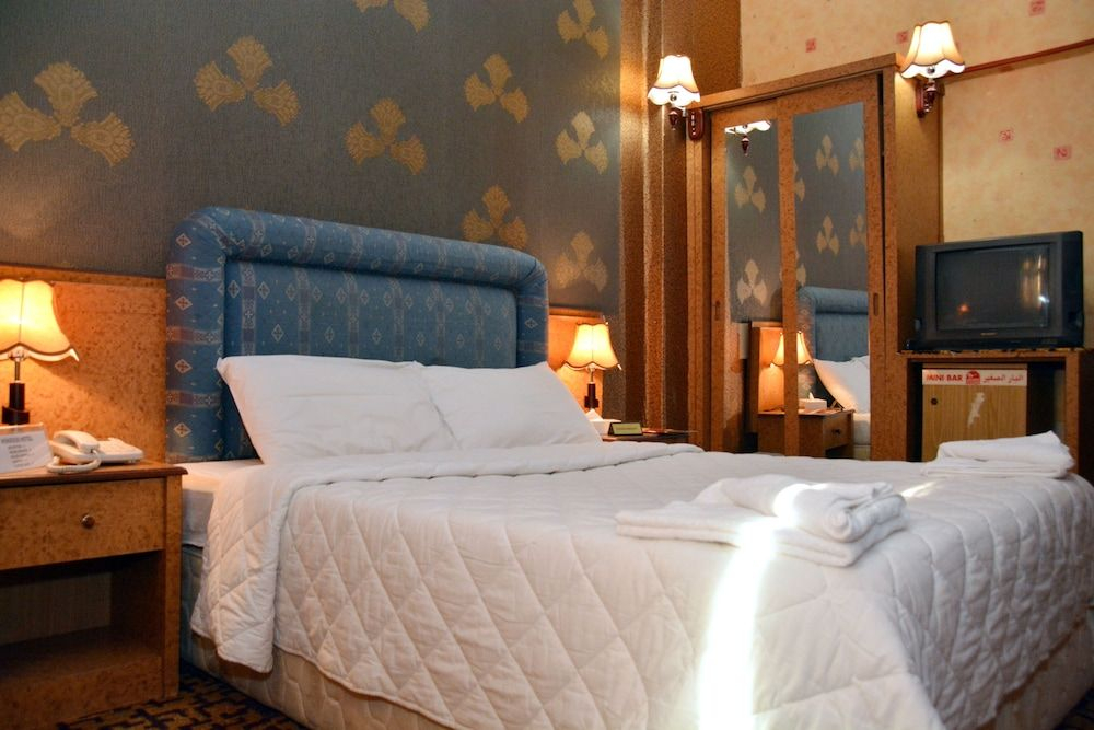 Aradous Hotel