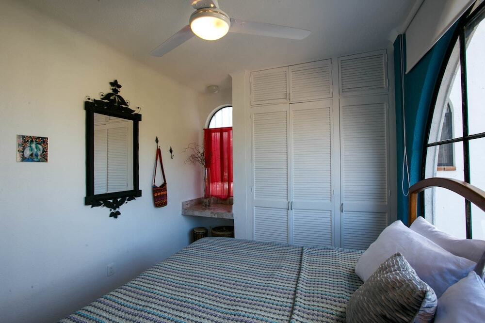 Casa Loma Old Town 3 BR by Casago