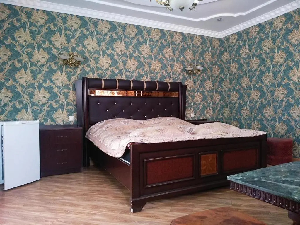 Hotel Edemi Castle
