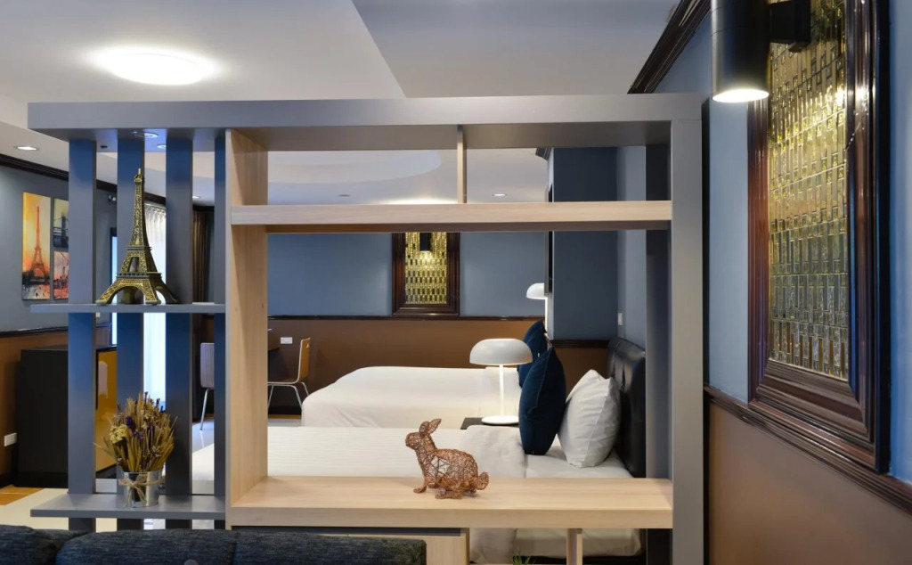 The Breton Hotel Media