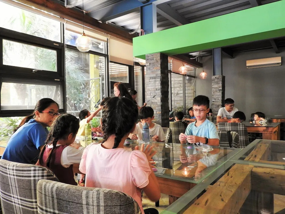 Blue Owl-Hualien No 2396-2397-2398-2399