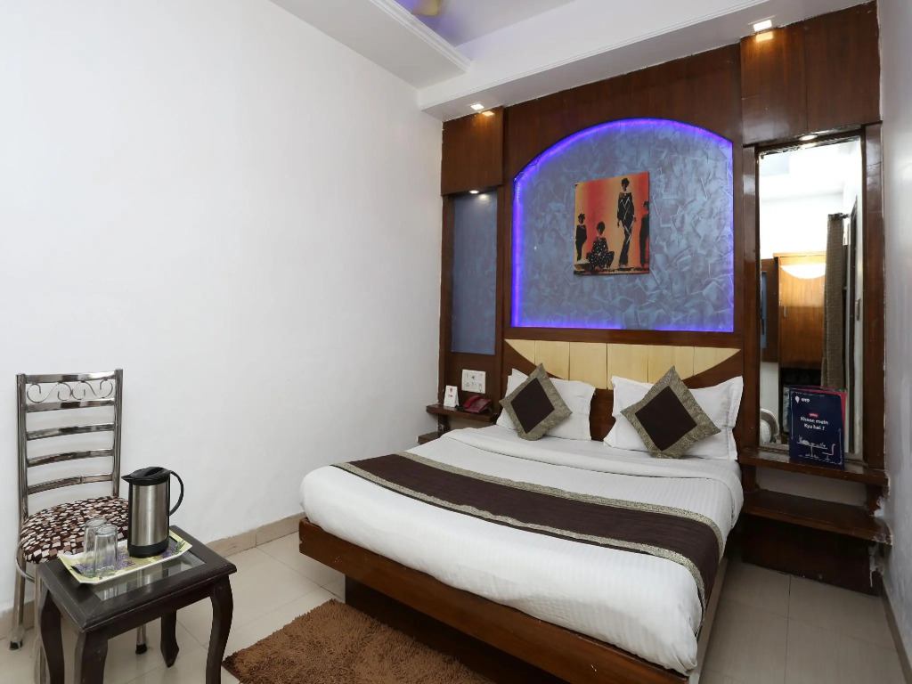 OYO 3919 Hotel Sai Dham