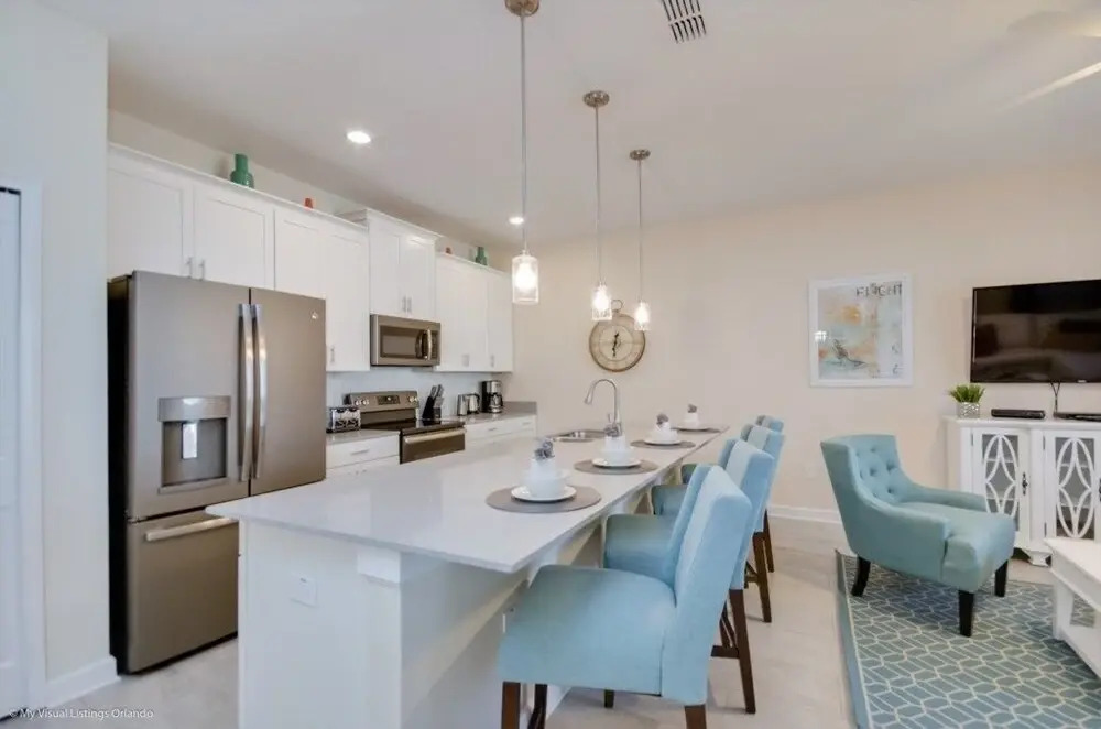 Amazing Story Lake Town Home Sleeps 10 4 Bedroom Townhouse by Redawning