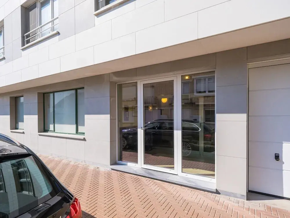 Apartment With 3 Bedrooms Near the sea