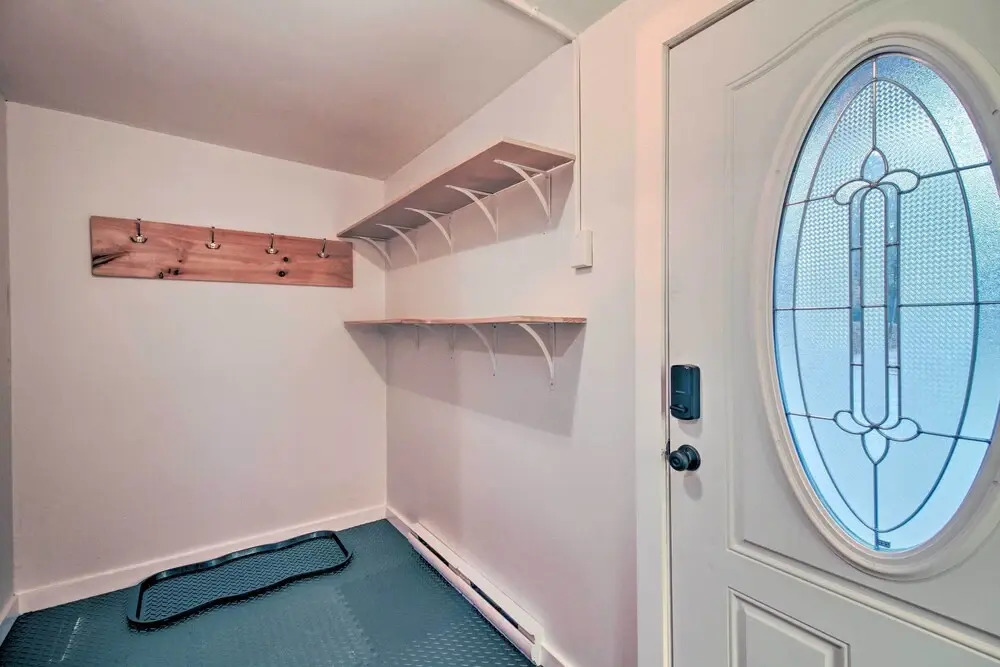 Cozy Killington Retreat ~ 5 Mi to Ski Resort