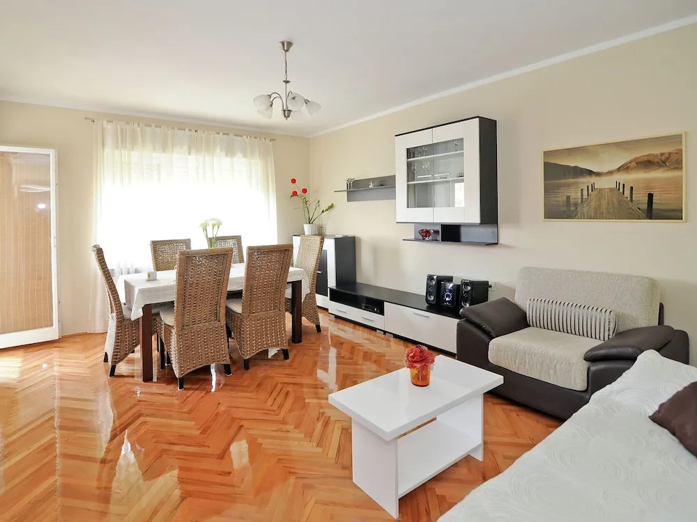 Spacious Apartment in a Quiet Area, 3 Bedrooms With Balcony, Nice Garden, BBQ