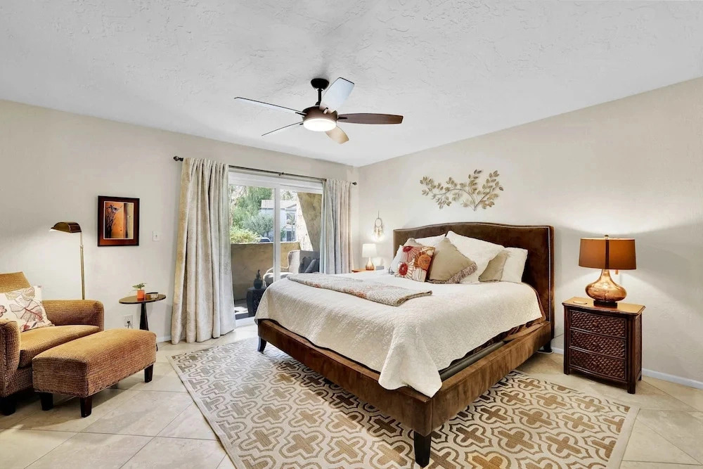 Relaxing Palm Springs Condo With Pool Access