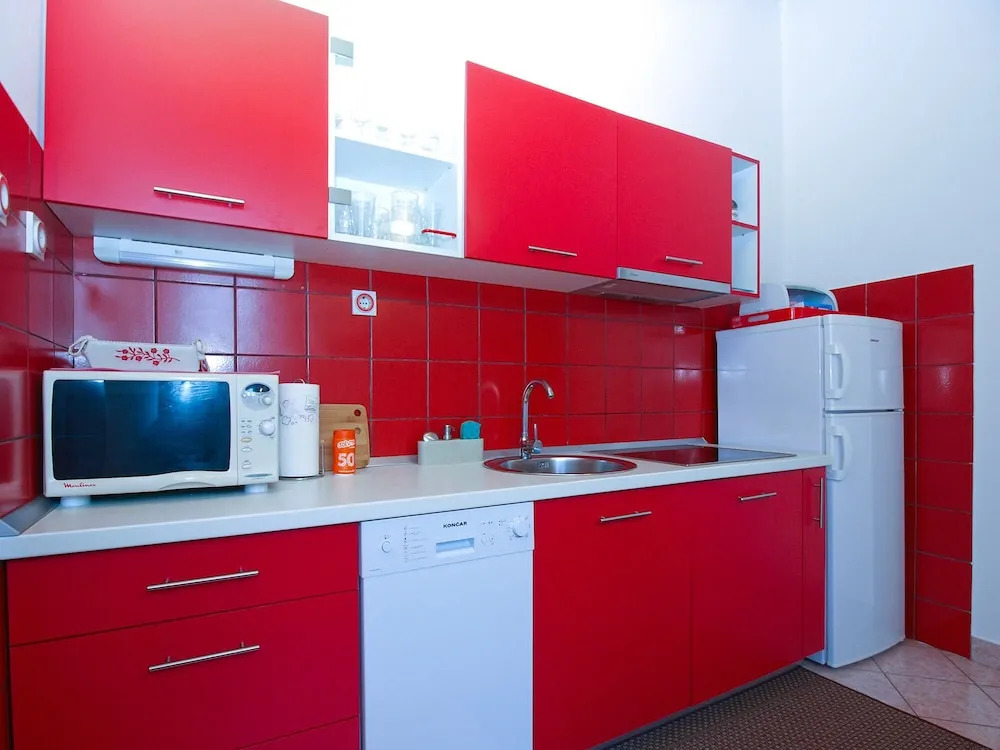 Apartment 1893