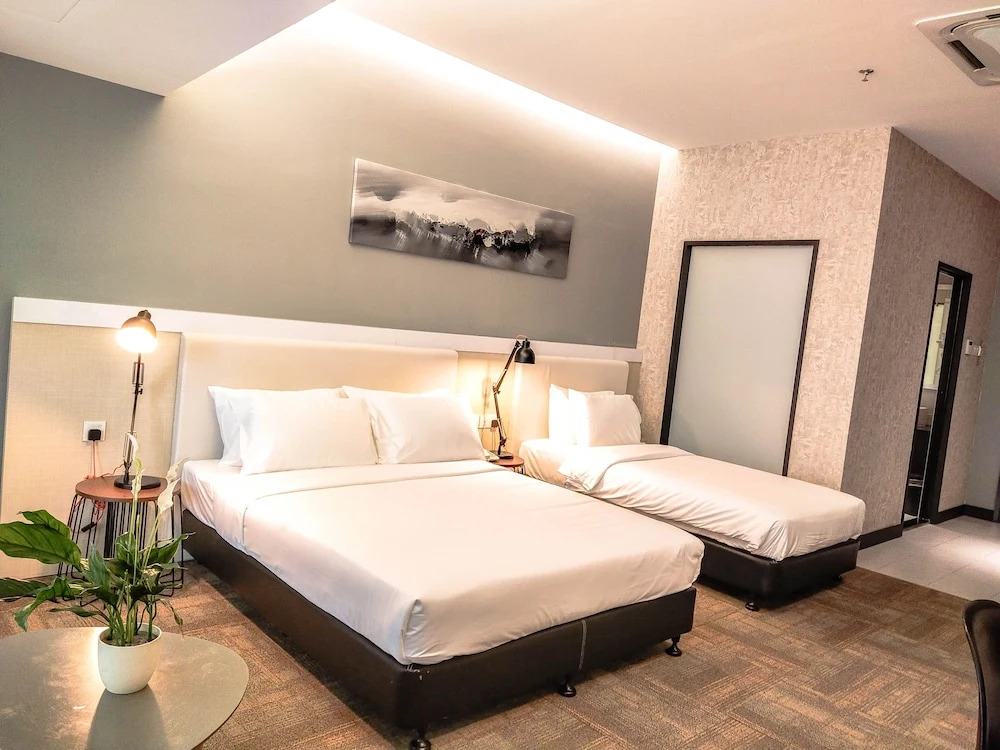 Fives Hotel DNP