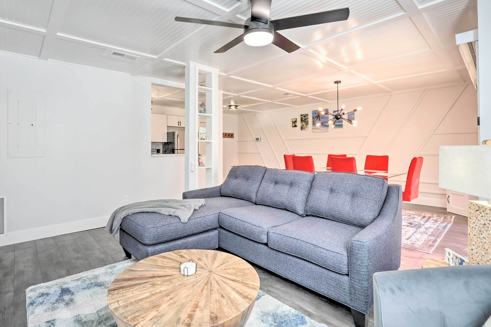 Modern Florida Home ~ 5 Mi to Surfside Park!