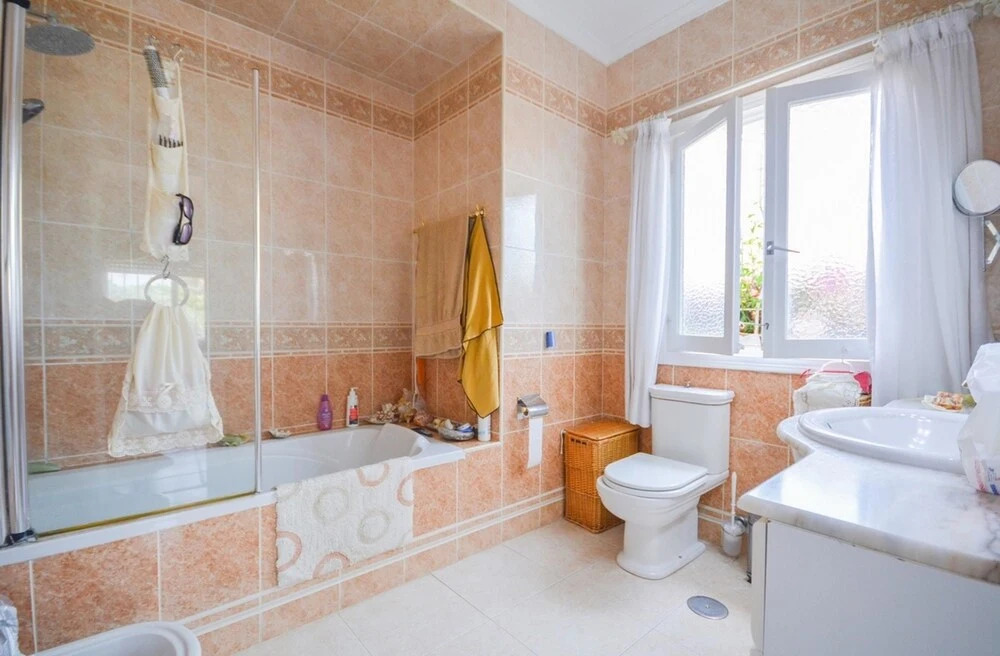 Villa With 6 Bedrooms in Marbella, With Wonderful sea View, Private Po