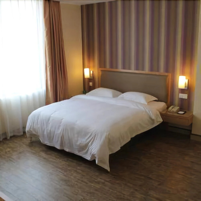 Breeze Hotel