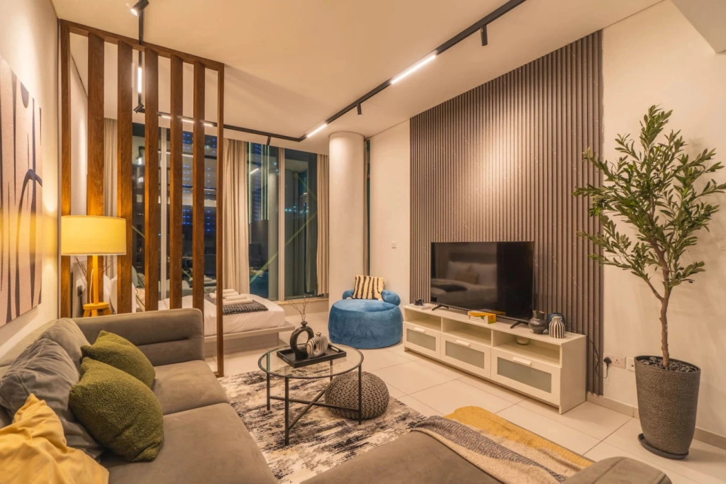 Квартира 7th Floor Sea & Canal View 1BR Near Beach