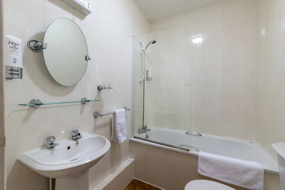 Kelvin Apartment