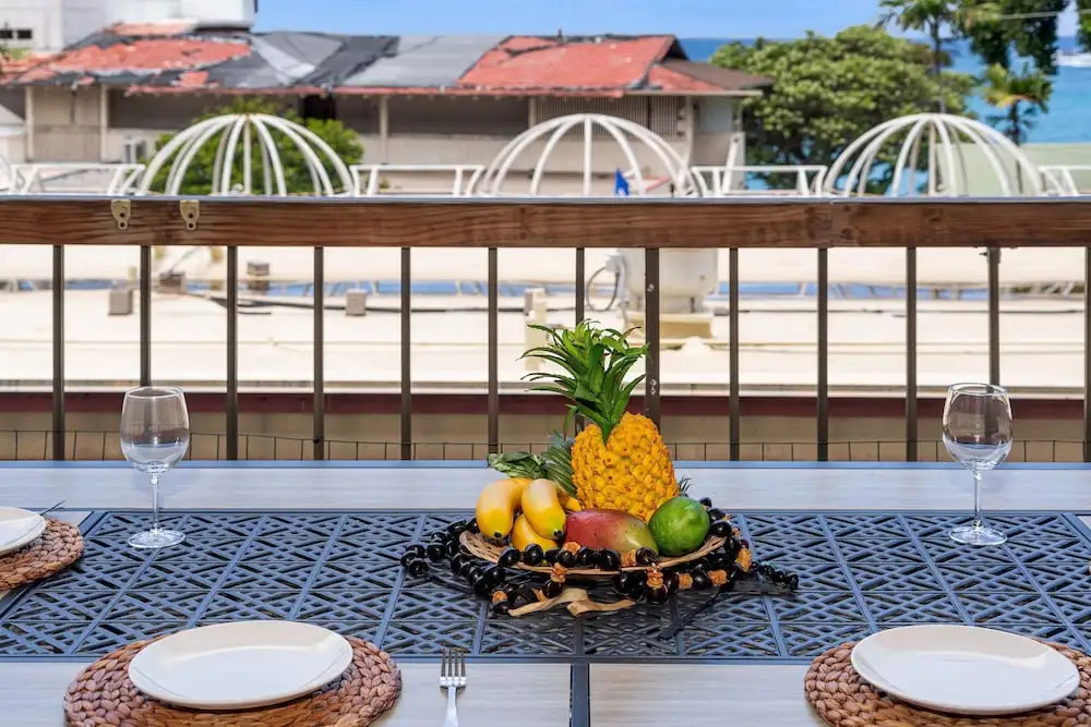 Kona Plaza#203