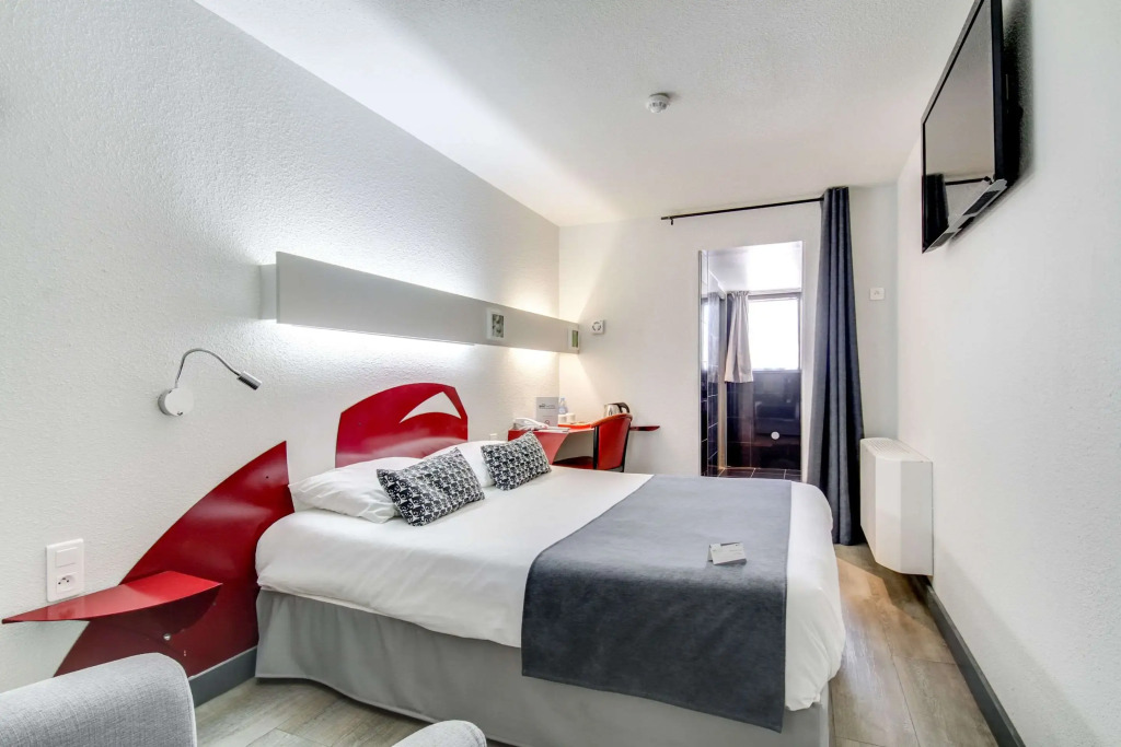 Brit Hotel Porte dEspagne