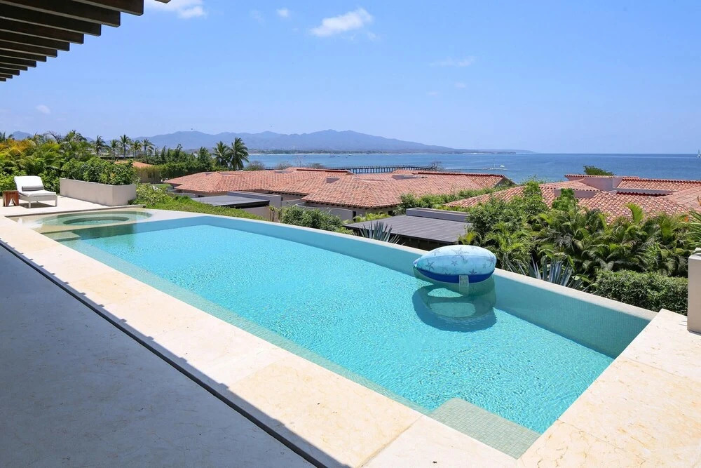 Sunny Vacation Villa 69