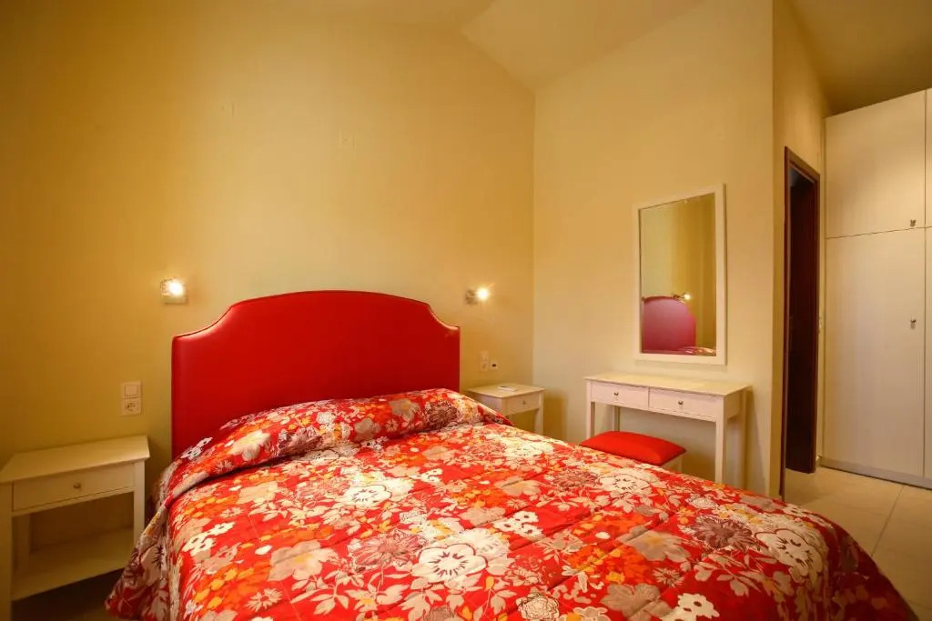 Porto Skopelos Villas