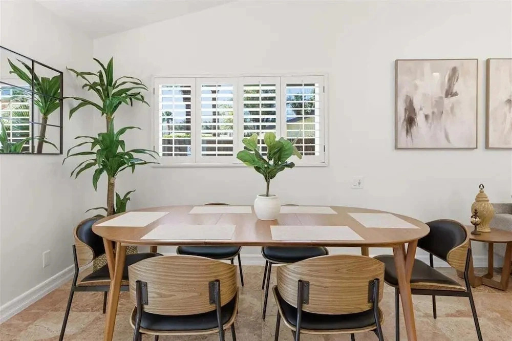Welcome to Casa Cielo Vista, a Bright South Palm Springs Retreat