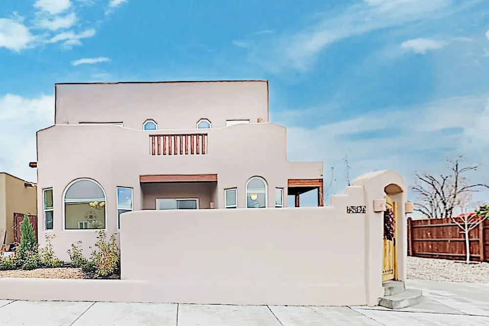 New Listing! Adobe W/ Mountain Views 3 Bedroom Home