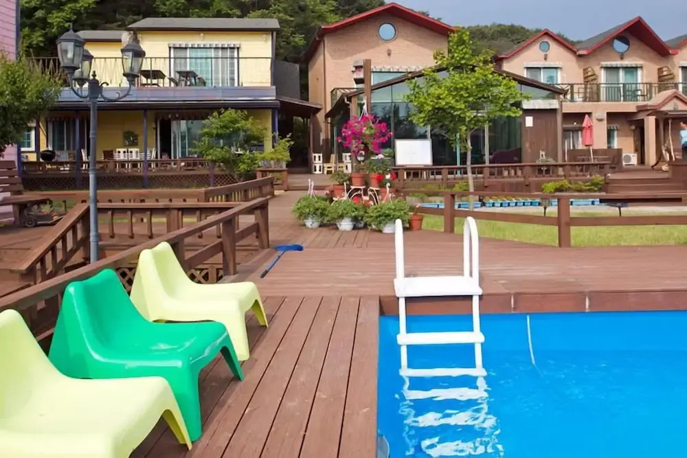 Yangyang Happyplace pet Resort Pension