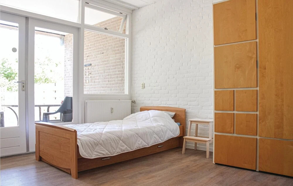 2 Bedroom Cozy Home In Bruinisse