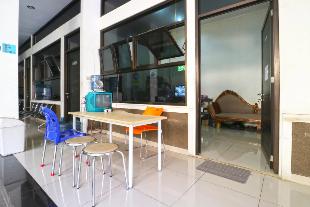 Saloka Guest House & Residence