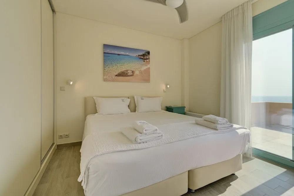 Ouzo Panoramic Houses 2, with private pool