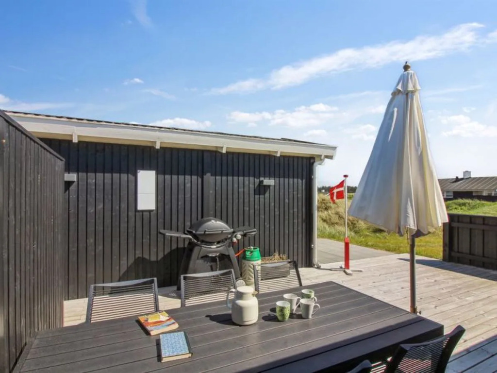 "Ulrike" - 140m from the sea in NW Jutland