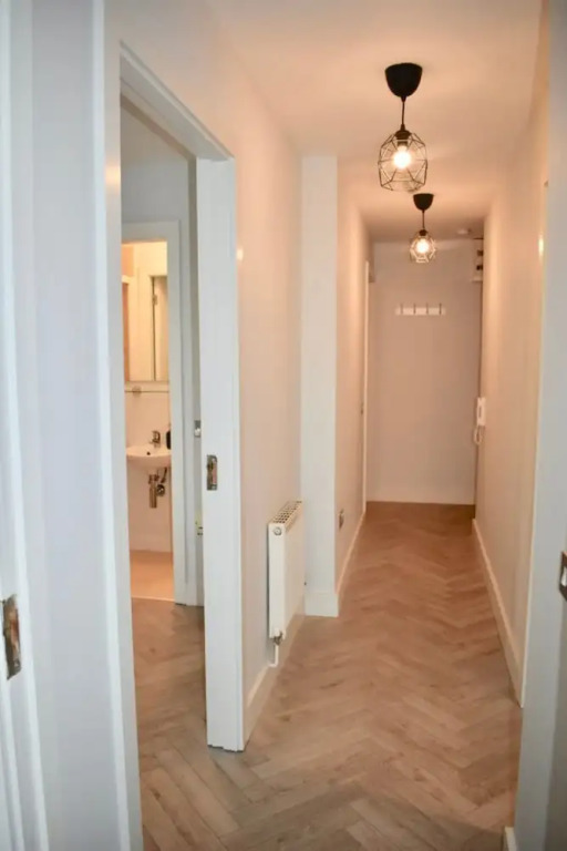 Modern 2 Bedroom Dublin 1