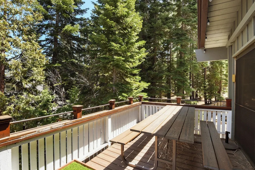 Waters Edge Oasis Shared Pool & Pier Access