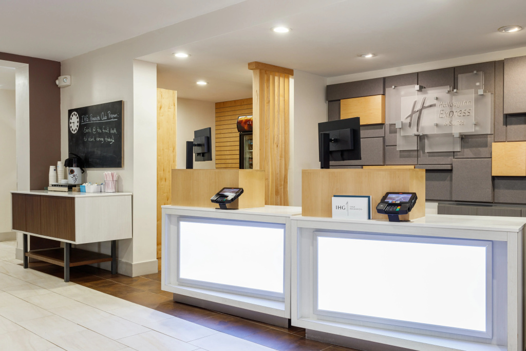 Holiday Inn Express & Suites Newport News by IHG