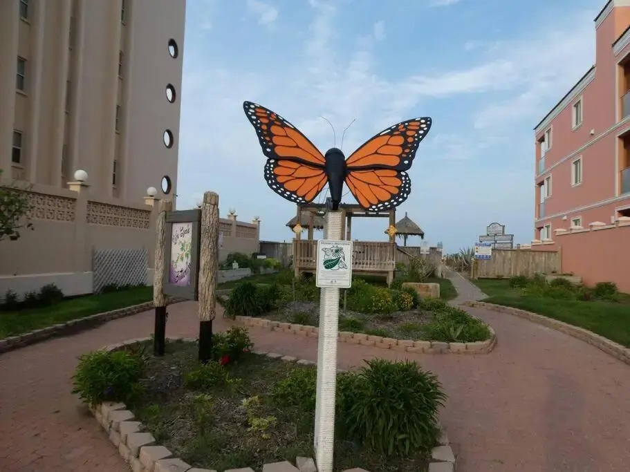 Steps To The Beach/Pet Friendly