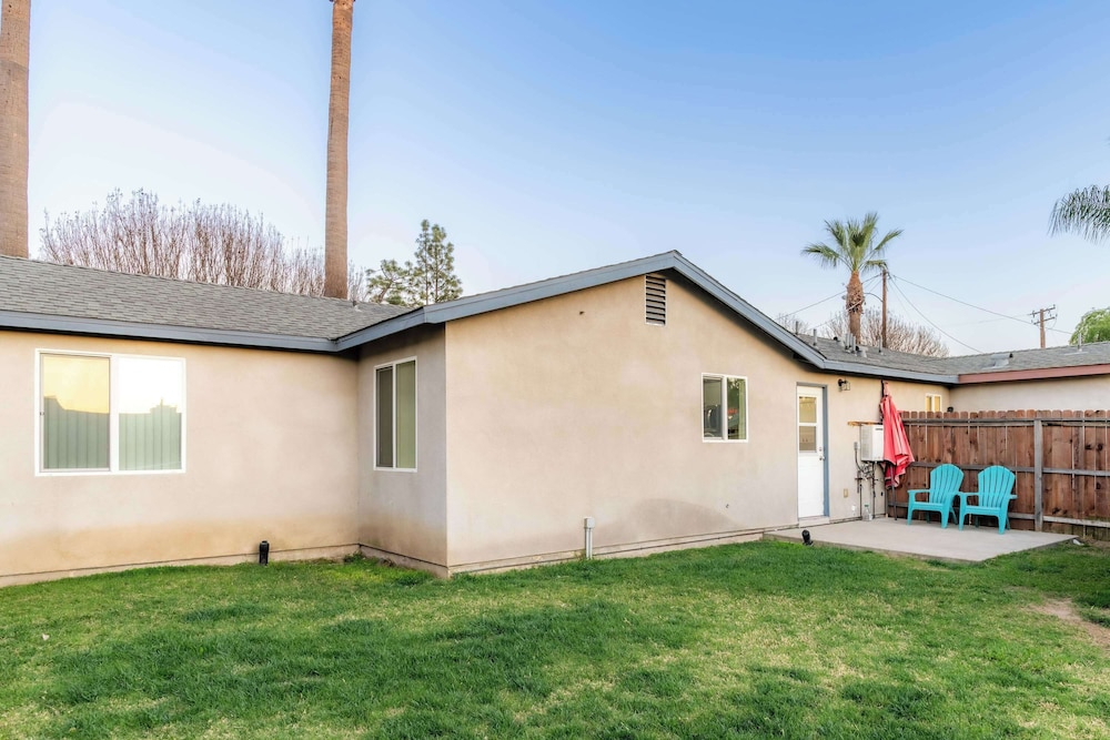 Cozy Glendora Home Walk to Route66 Near Disneyland