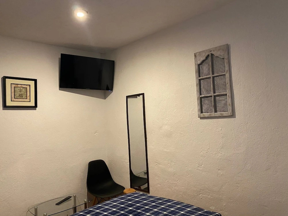 Hotel 17-52