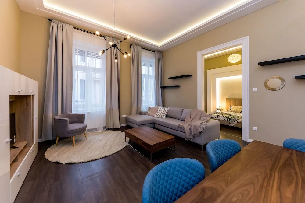 Dfive Apartments - Gold