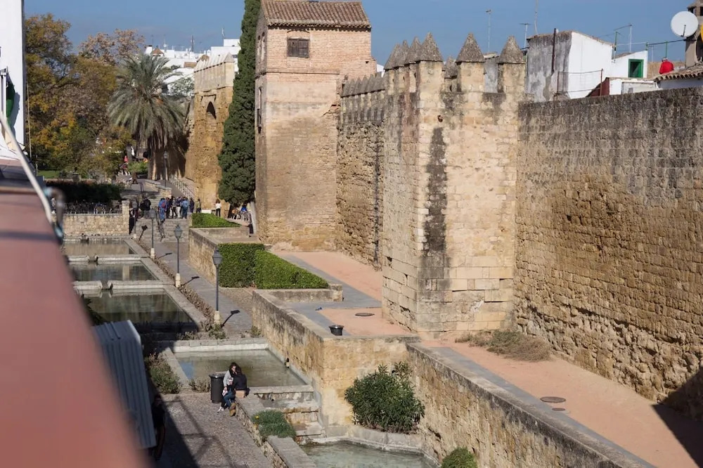 El Balcón de la Muralla by JITKey