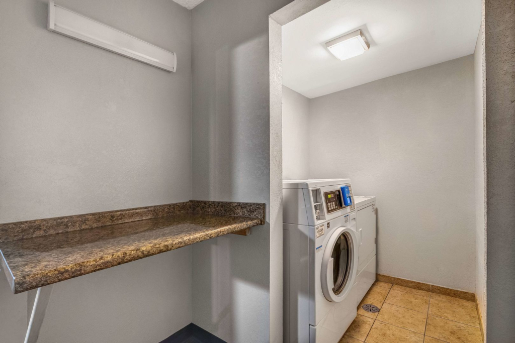 Motel 6-Elk Grove Village, IL - OHare