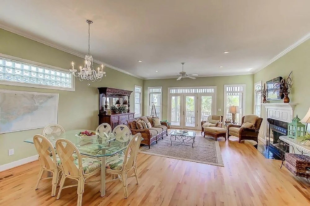 32 Ocean Point