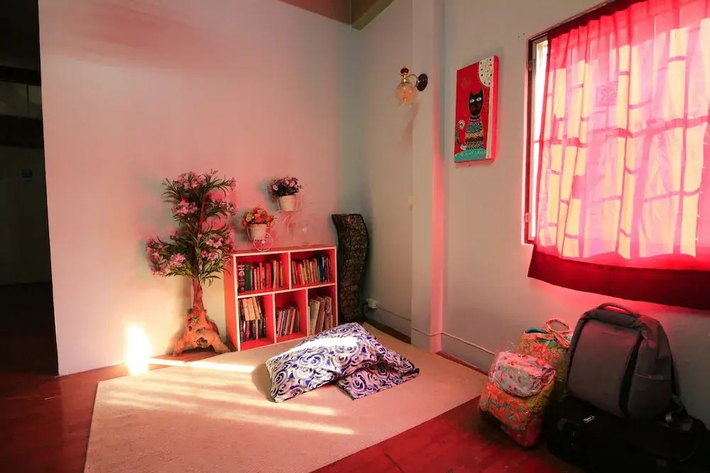 DaDa Hostel