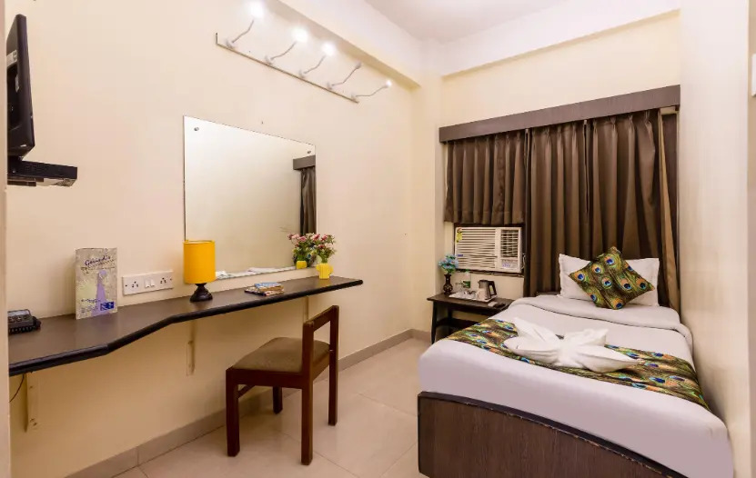 MAYUR HOTEL (Pure Vegetarian Chain) since 1974